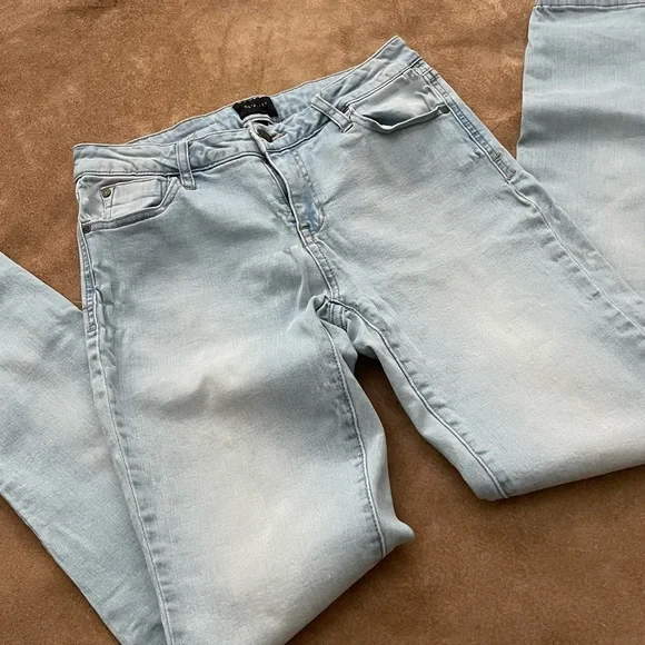 Celebrity Pink Jeans Skinny Stretch Light Wash Jeans Size 9/29 - Picture 1 of 14